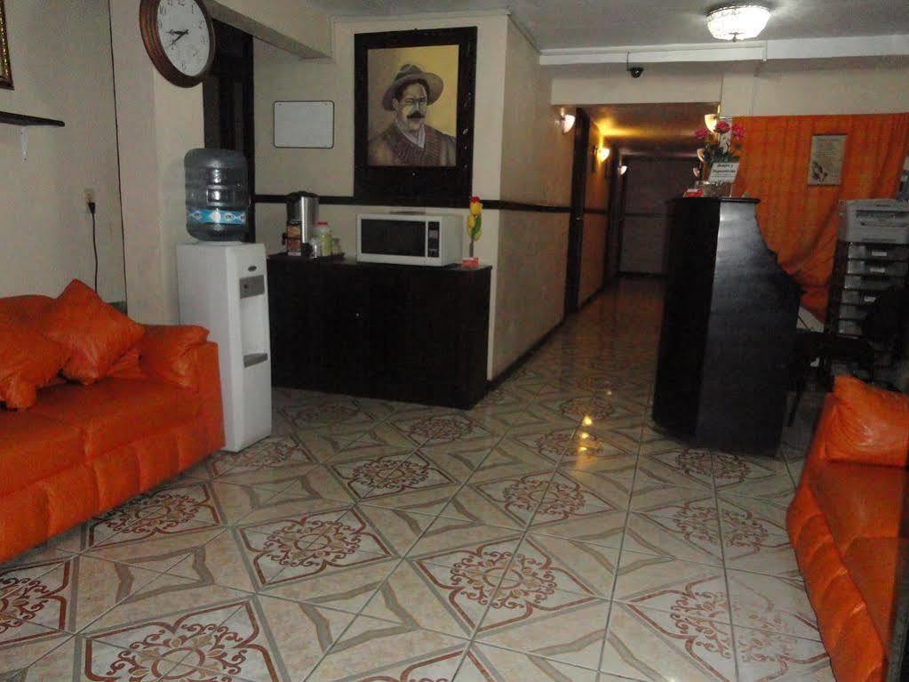 OYO Hotel Bicentenario Tampico Buitenkant foto