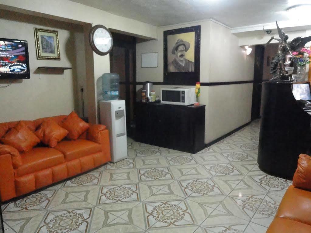 OYO Hotel Bicentenario Tampico Buitenkant foto