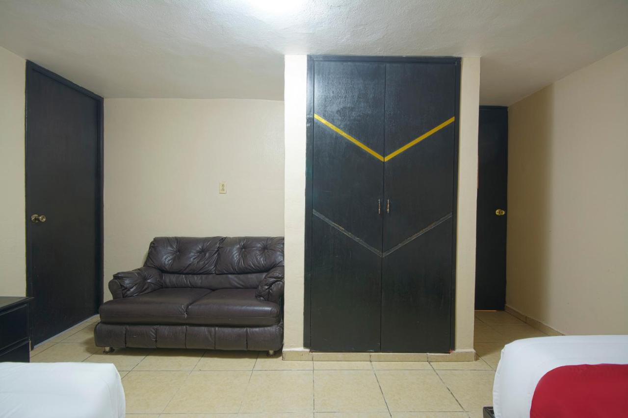 OYO Hotel Bicentenario Tampico Buitenkant foto
