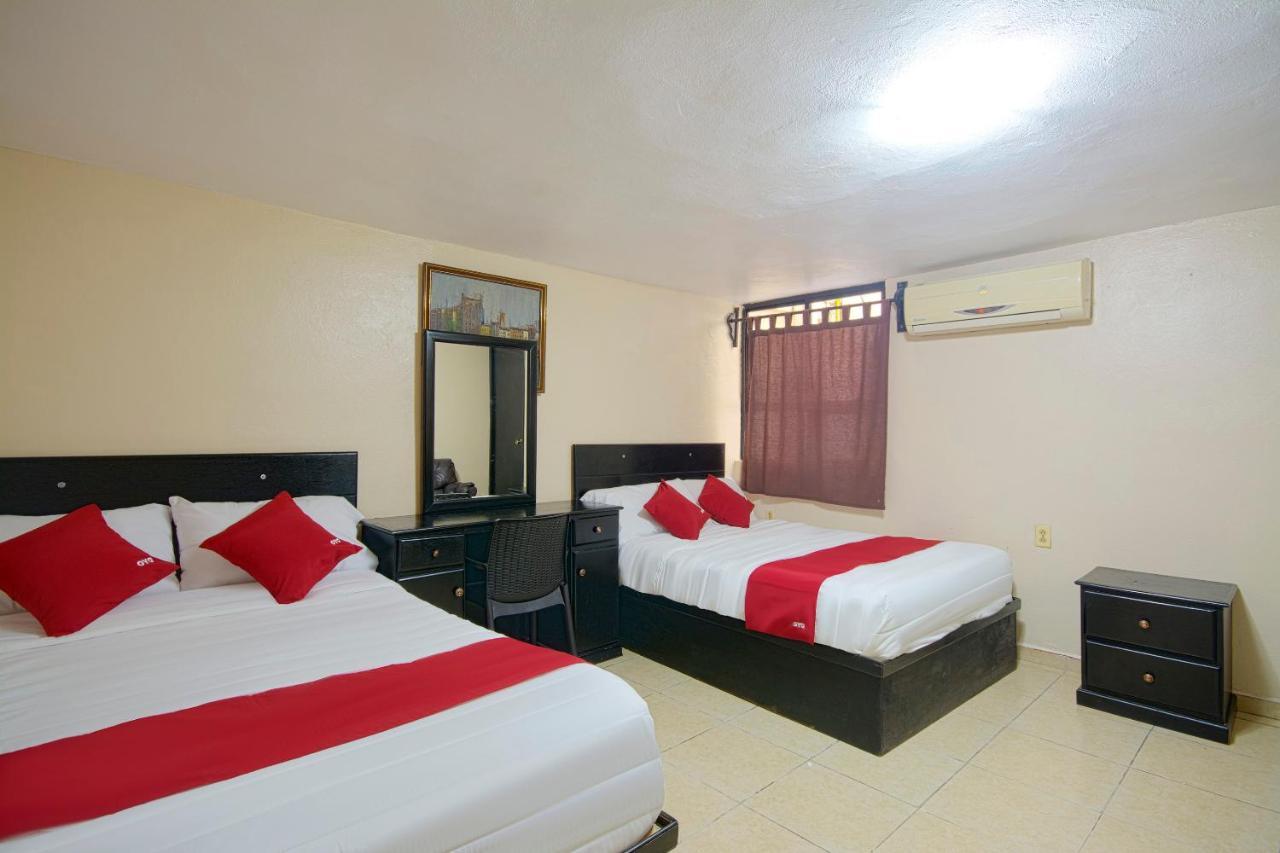 OYO Hotel Bicentenario Tampico Buitenkant foto