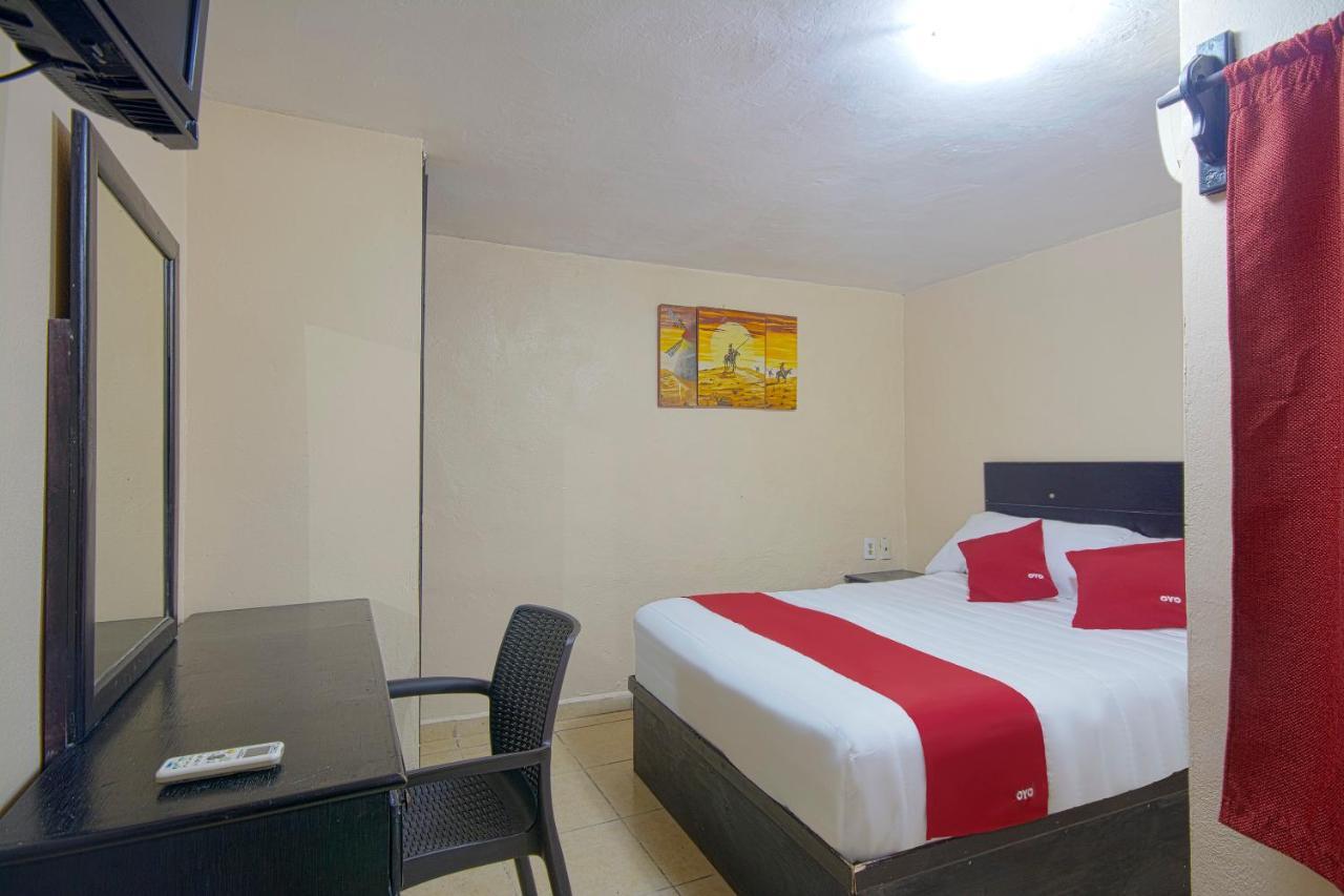 OYO Hotel Bicentenario Tampico Buitenkant foto